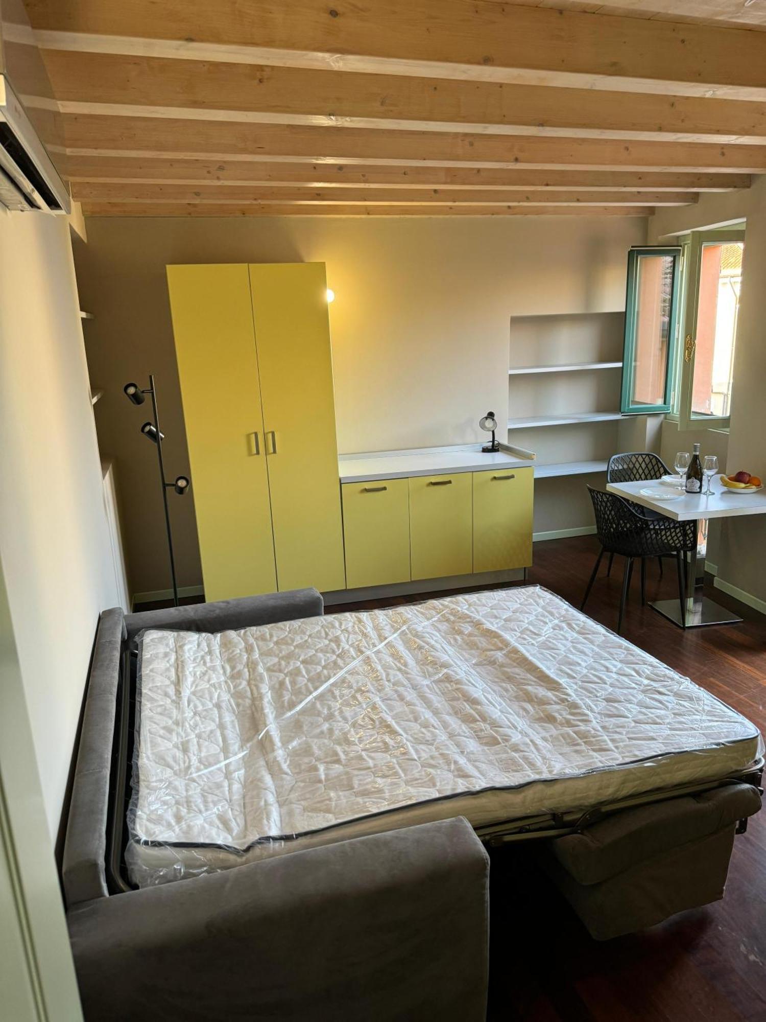 Splendid Apartment Desenzano del Garda Eksteriør billede