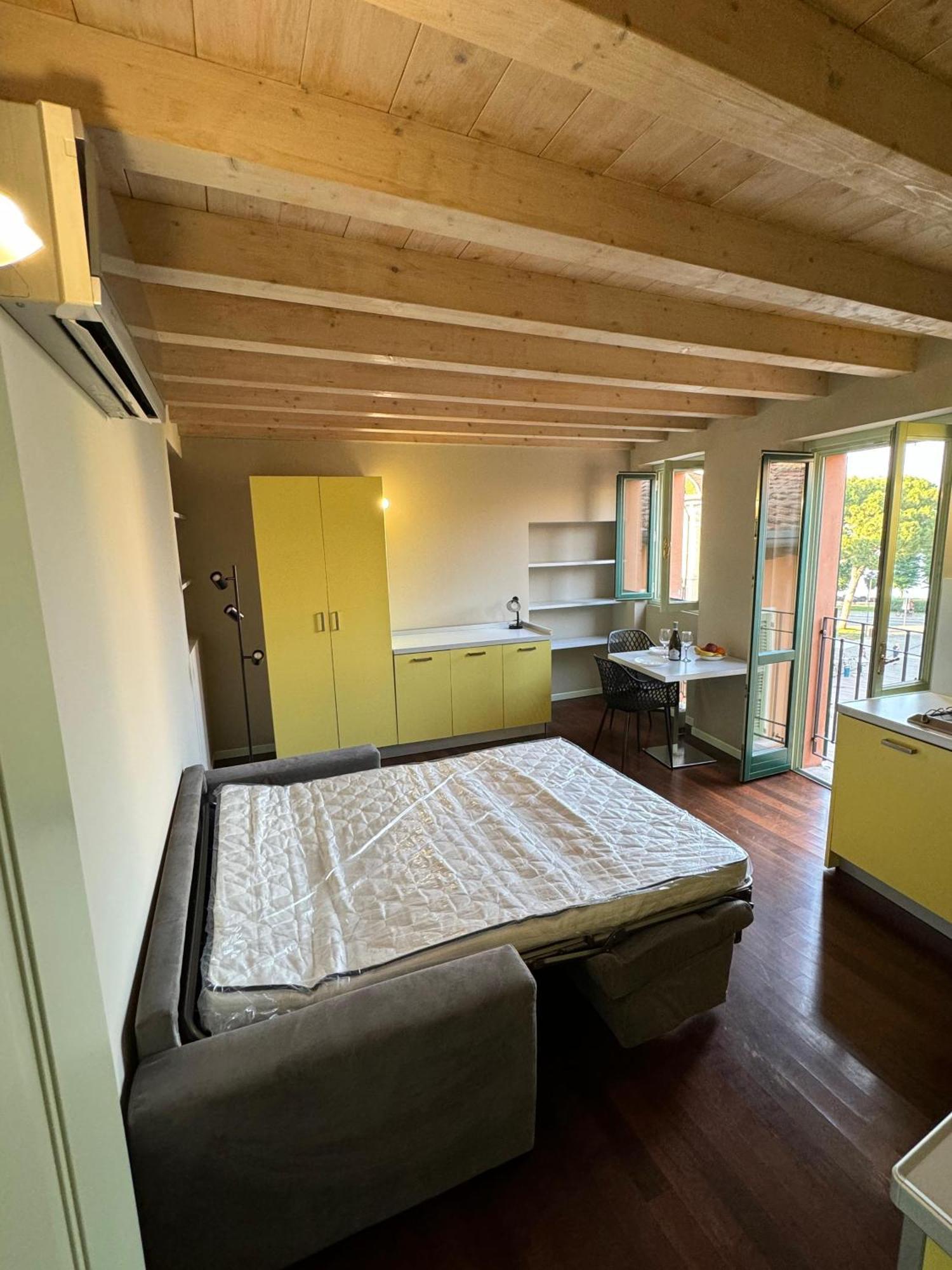 Splendid Apartment Desenzano del Garda Eksteriør billede