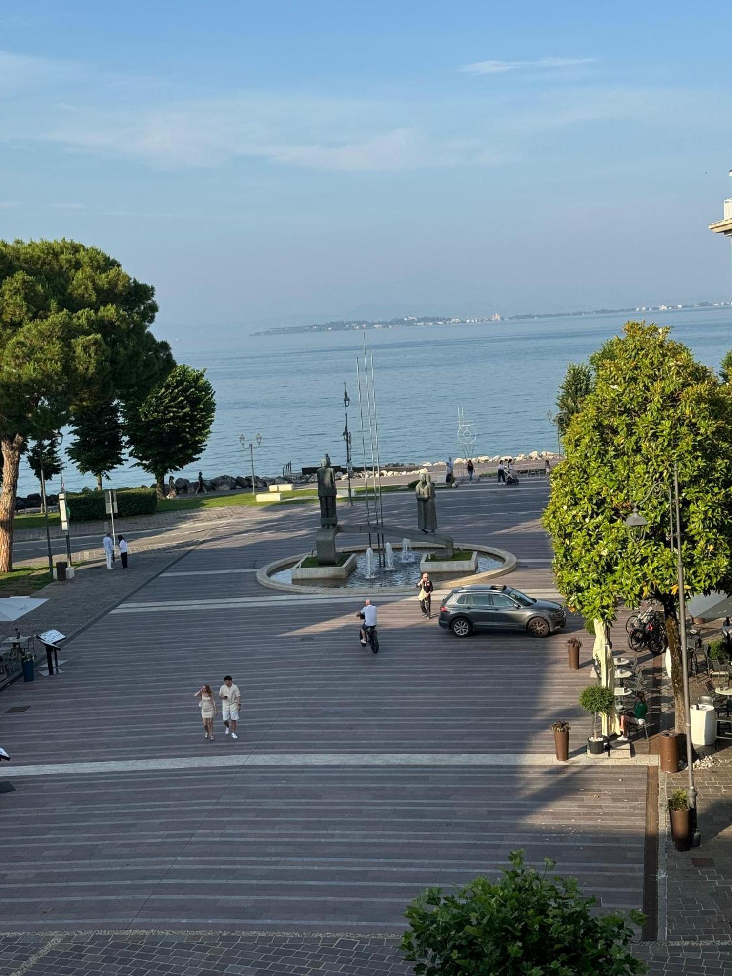 Splendid Apartment Desenzano del Garda Eksteriør billede