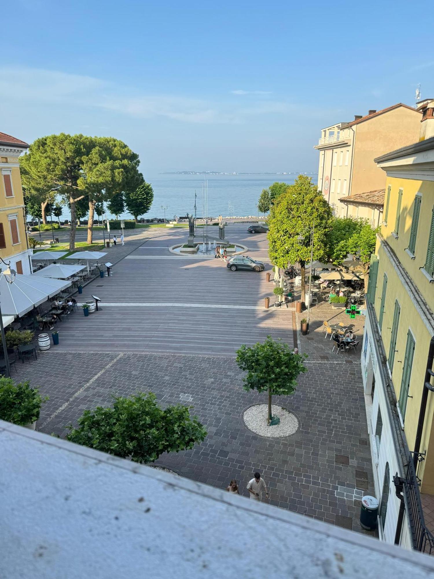 Splendid Apartment Desenzano del Garda Eksteriør billede